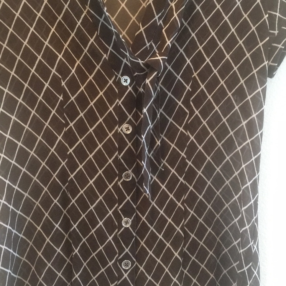 Express blouse🌼 - Picture 3 of 5